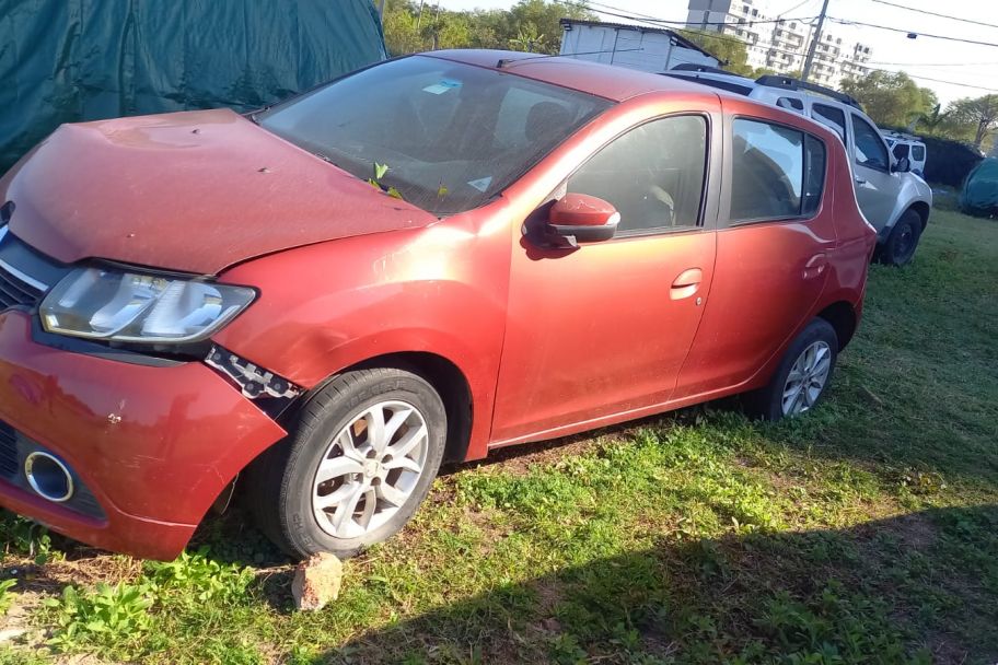 AUTOMOVIL RENAUT SANDERO PLACA 4115EID MODELO 2016